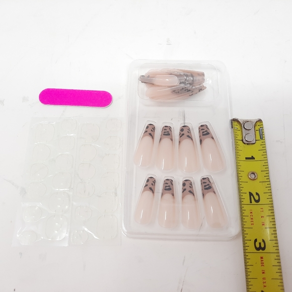 New! 24 piece press on nails! - Picture 4 of 4